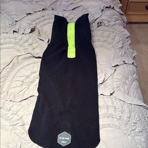 Travel Neck pillow nwot Black and Green One Piece with Neon Zipper